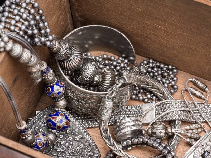 How to Store Silver Plated Jewelry