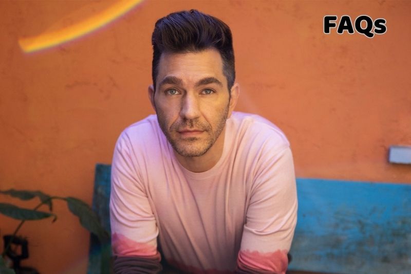 FAQs about Andy Grammer
